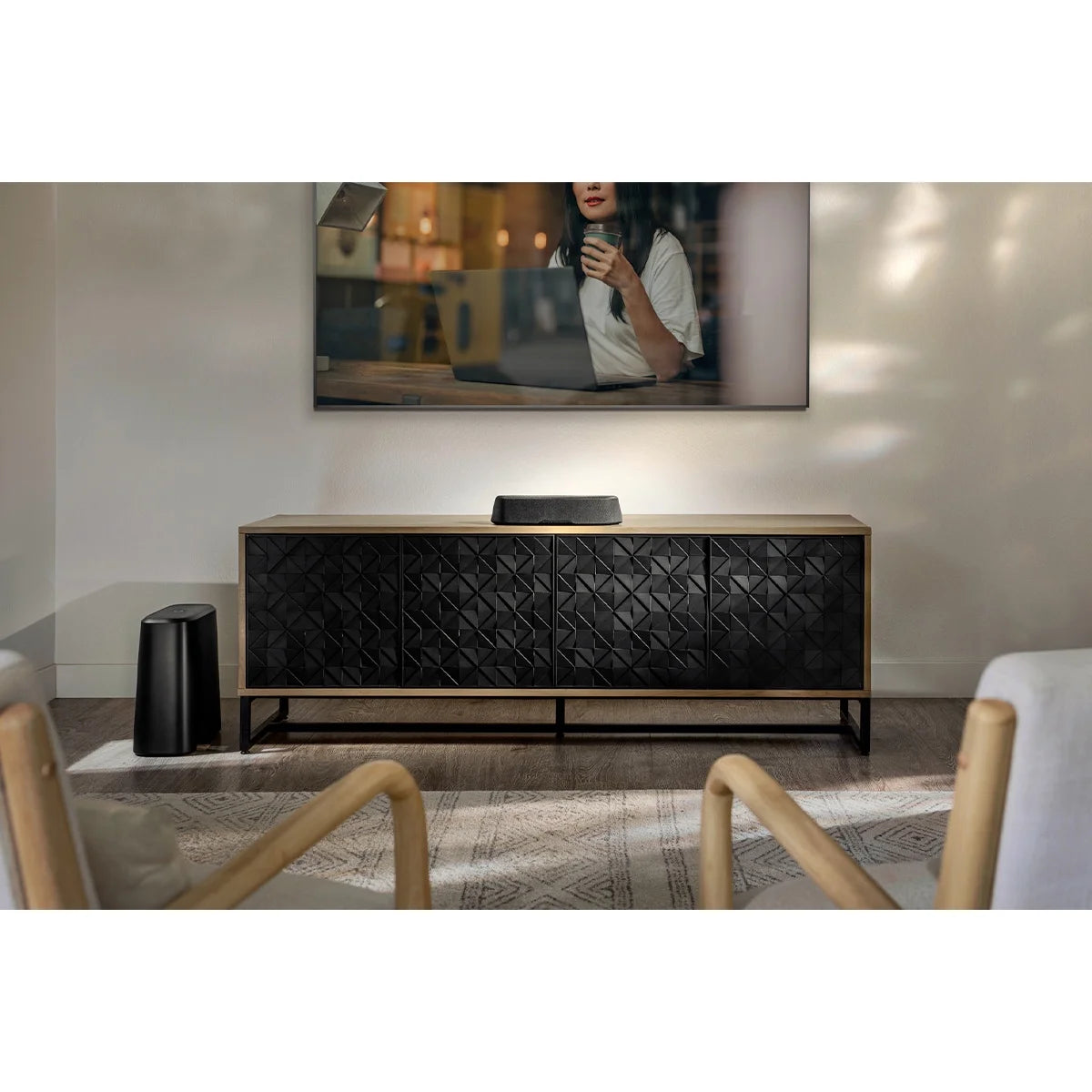 Ultra-Compact Soundbar with Wireless Subwoofer V5665