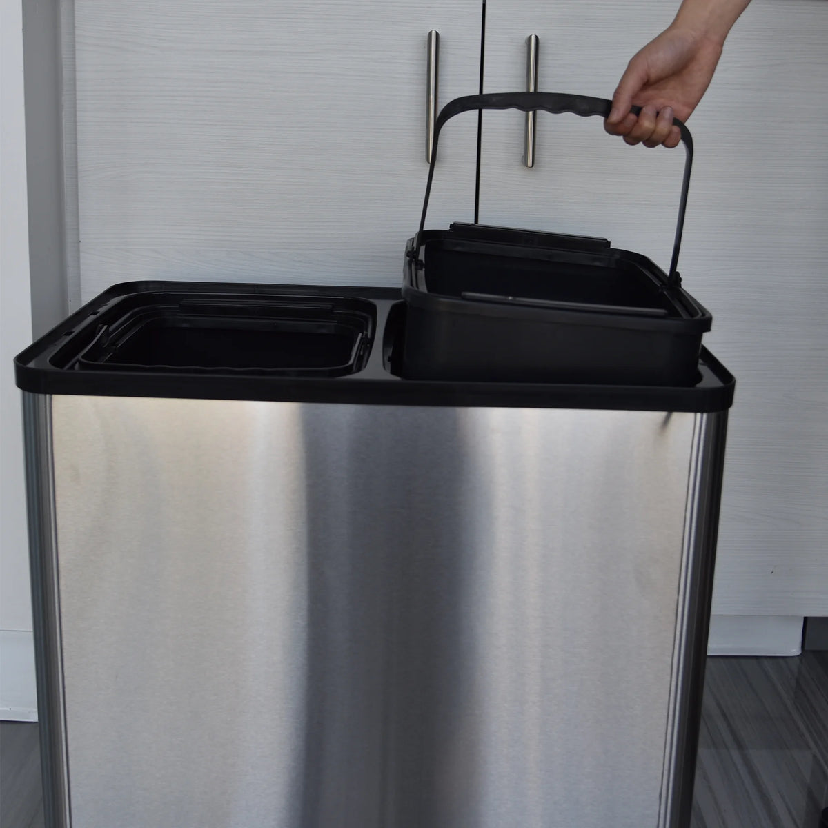 16 Gallon Stainless Steel Dual-Compartment Trash Can and Recycle Bin C731604