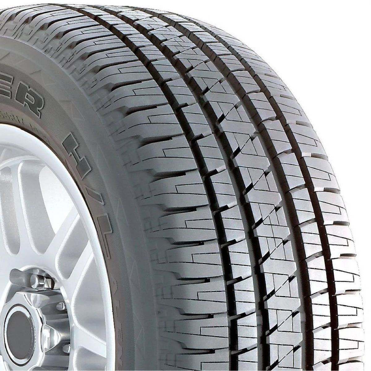 275/55-20 113 T Tire R32087