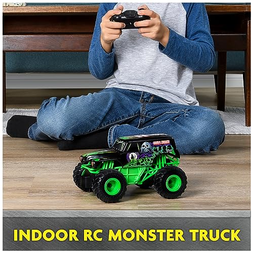 1:24 Scale 2.4 GHz Remote Control Monster Truck J45138