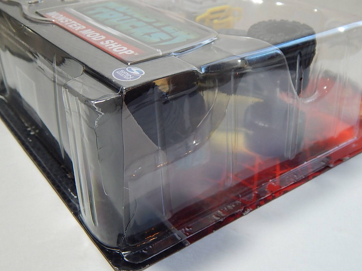 1:64 Scale Terramax Truck Vehicle Y16004